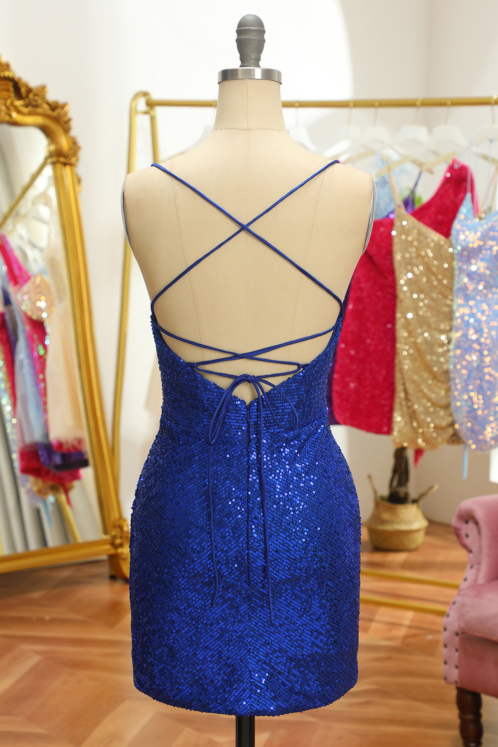Blue Sequins Tight Backless Robe courte de retour à la maison
