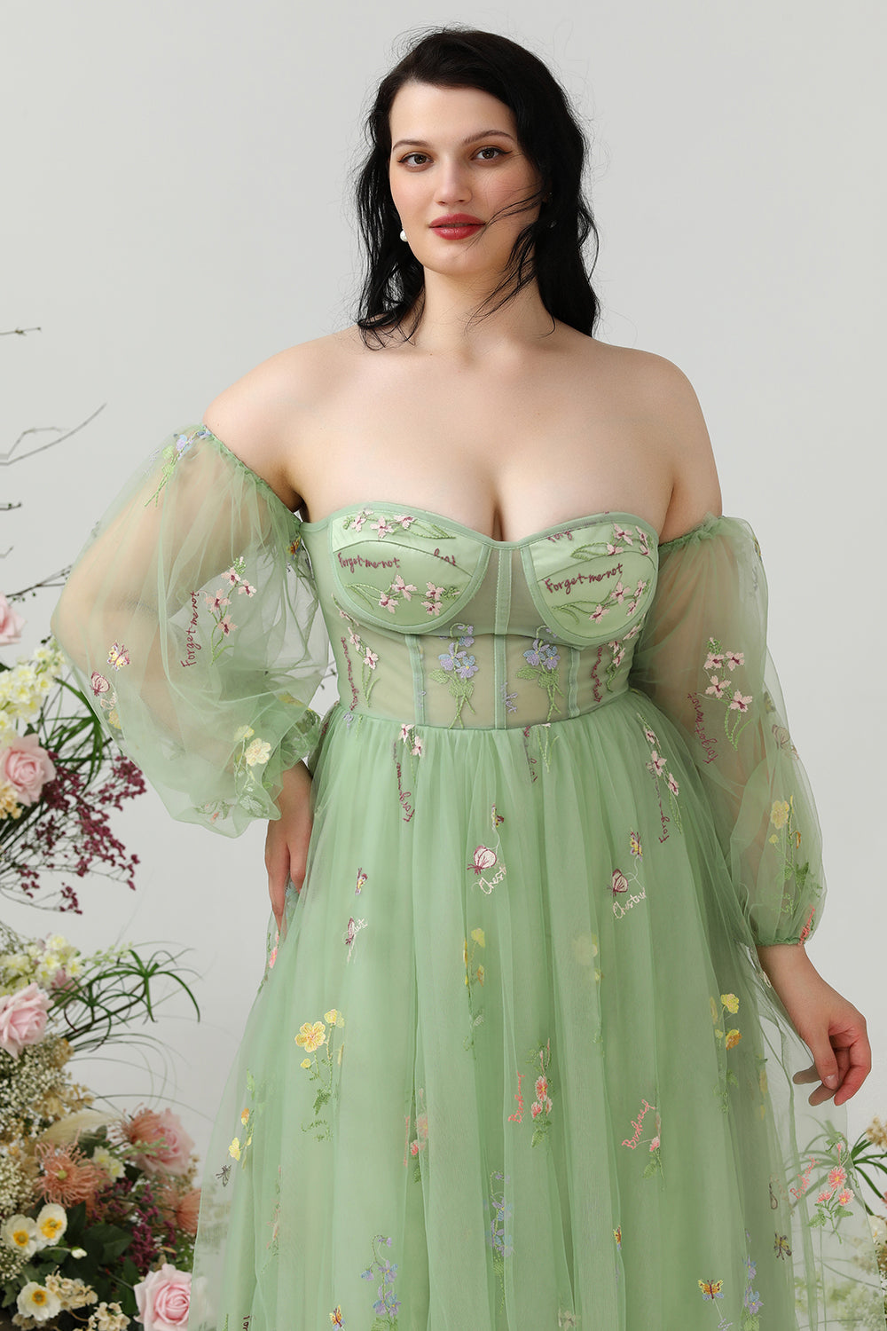 Une ligne de robe de bal vert épaule plus grande taille avec broderie