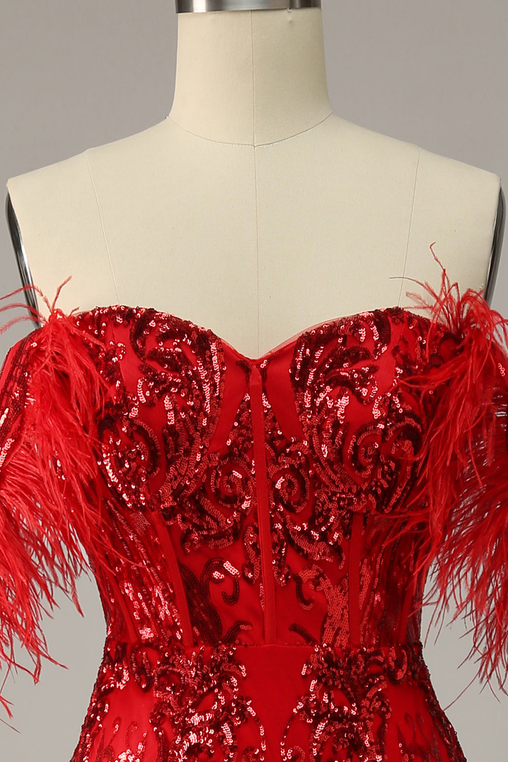 Sirène de l’épaule Burgundy Plus Robe de bal avec plumes