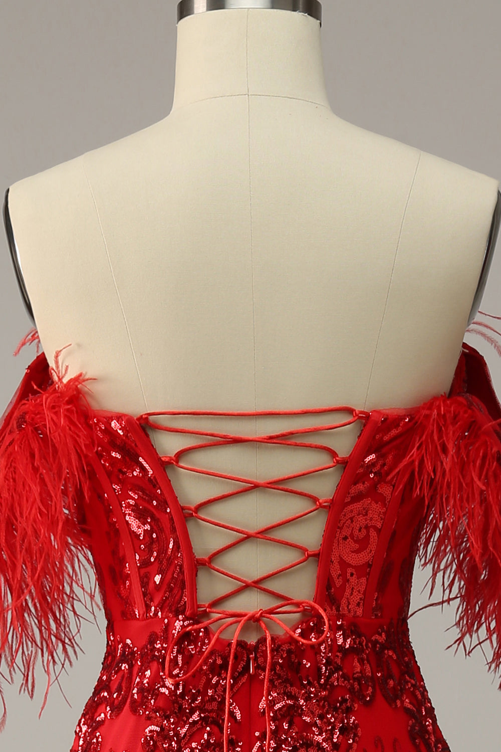 Sirène de l’épaule Burgundy Plus Robe de bal avec plumes