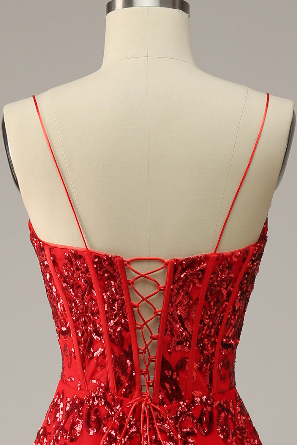 Une ligne Spaghetti Straps Burgundy Plus Size Prom Dress avec Criss Cross Back