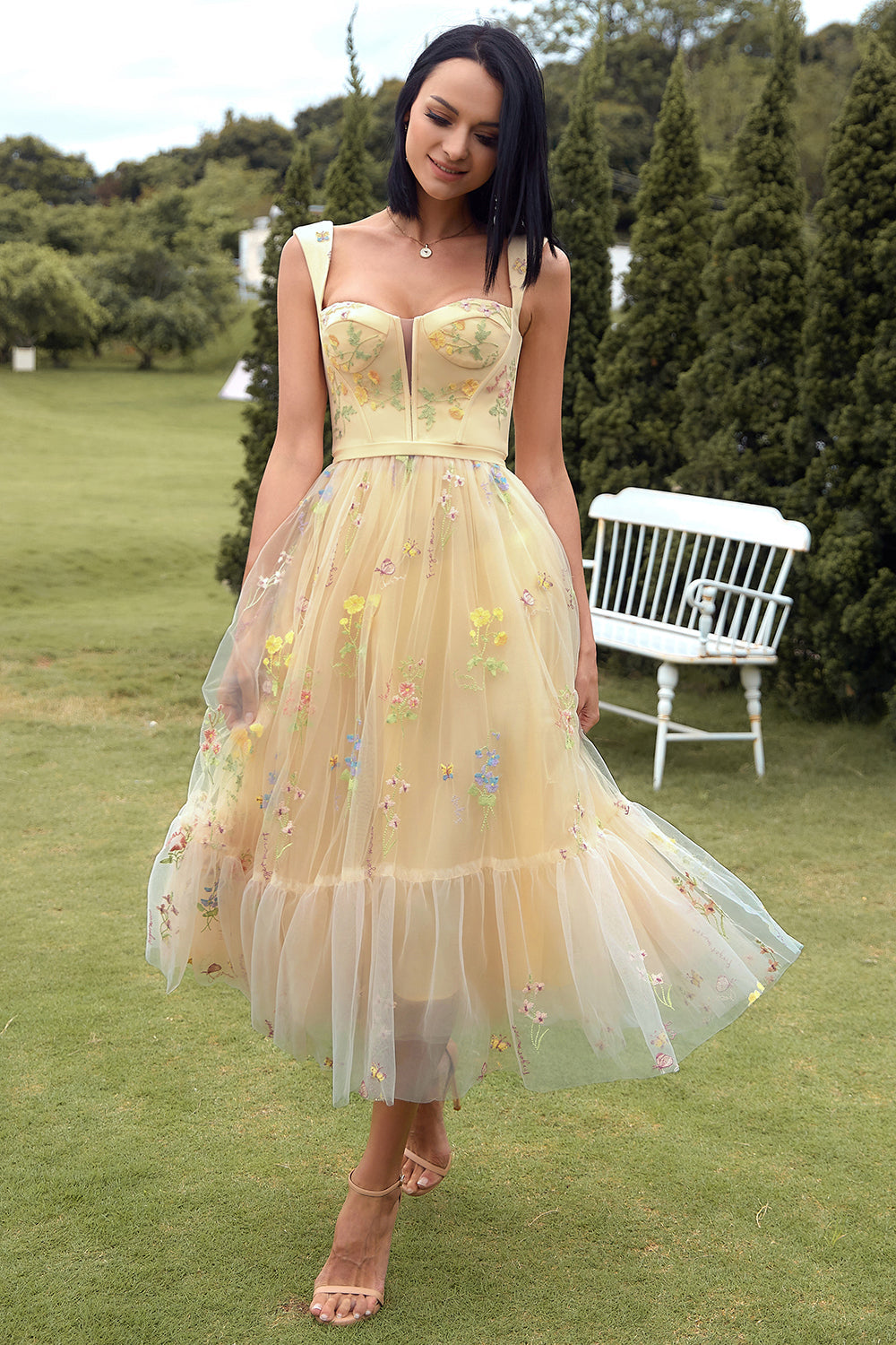 Robe de soirée longue champagne avec broderie