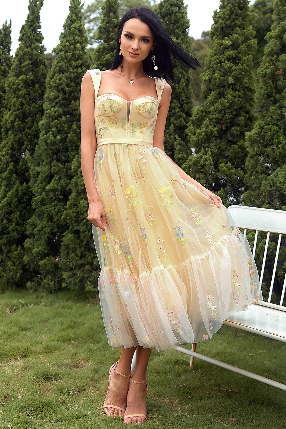 Robe de soirée longue champagne avec broderie
