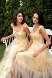 Robe de soirée longue champagne avec broderie