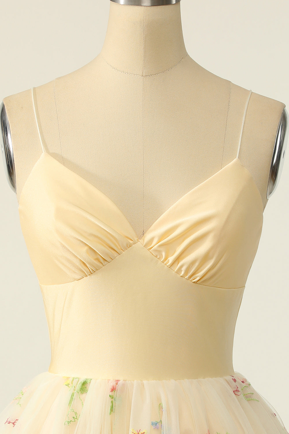Champagne Tulle A-line Robe Homecoming avec Broderie