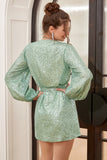 Robe de retour de style wrap vert avec manches longues