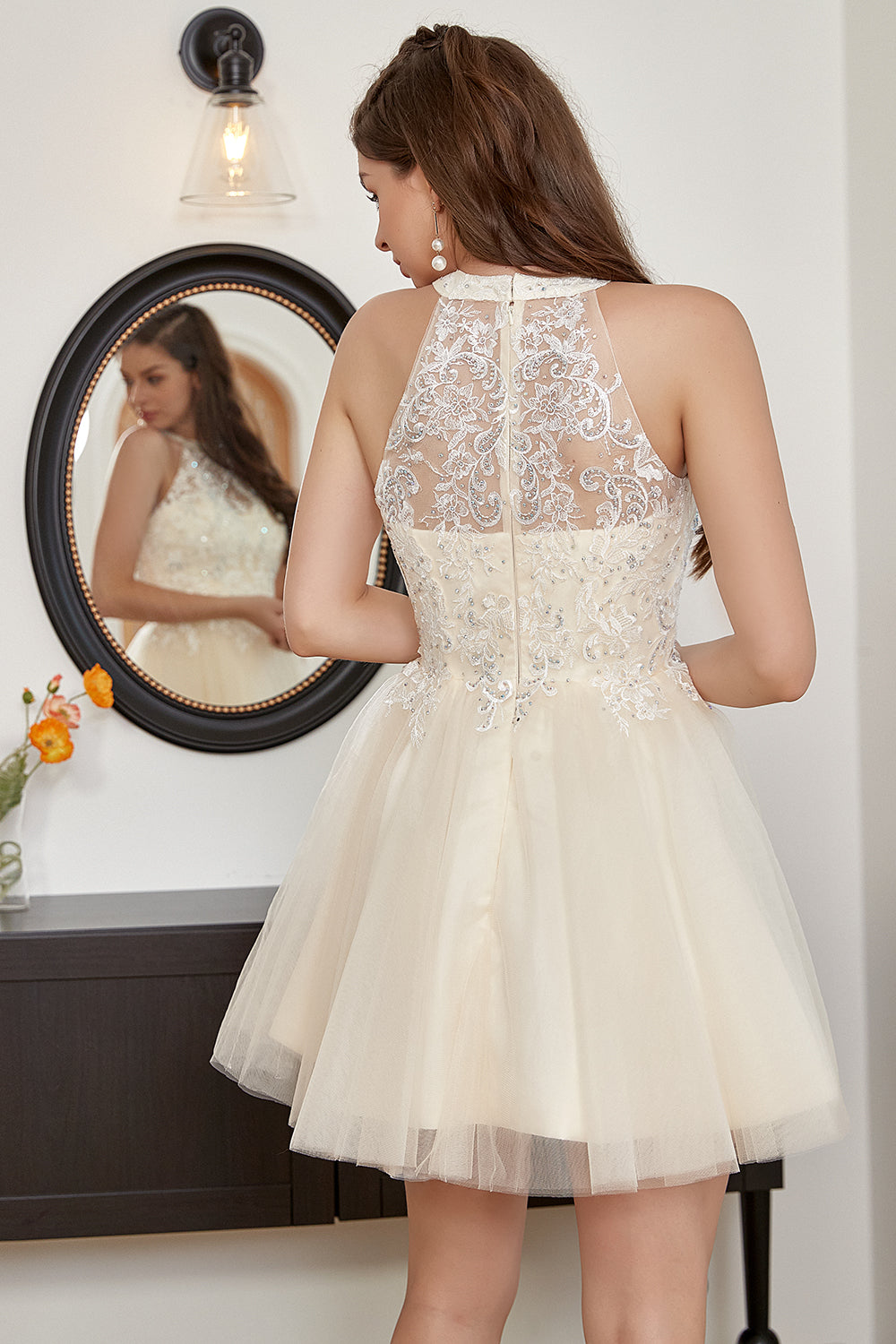 Champagne Perlé Halter Tulle Mignonne Robe De Retour