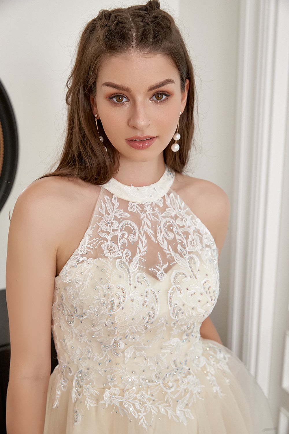 Champagne Perlé Halter Tulle Mignonne Robe De Retour