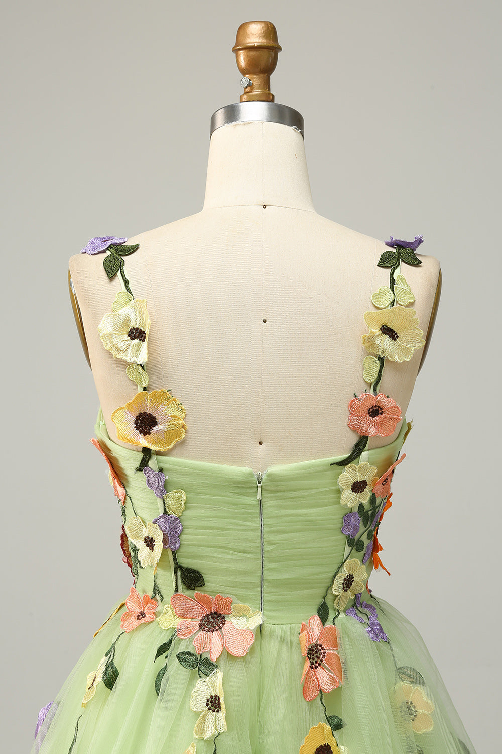 Une ligne Spaghetti Straps Champagne Robe courte Cocktail avec appliques