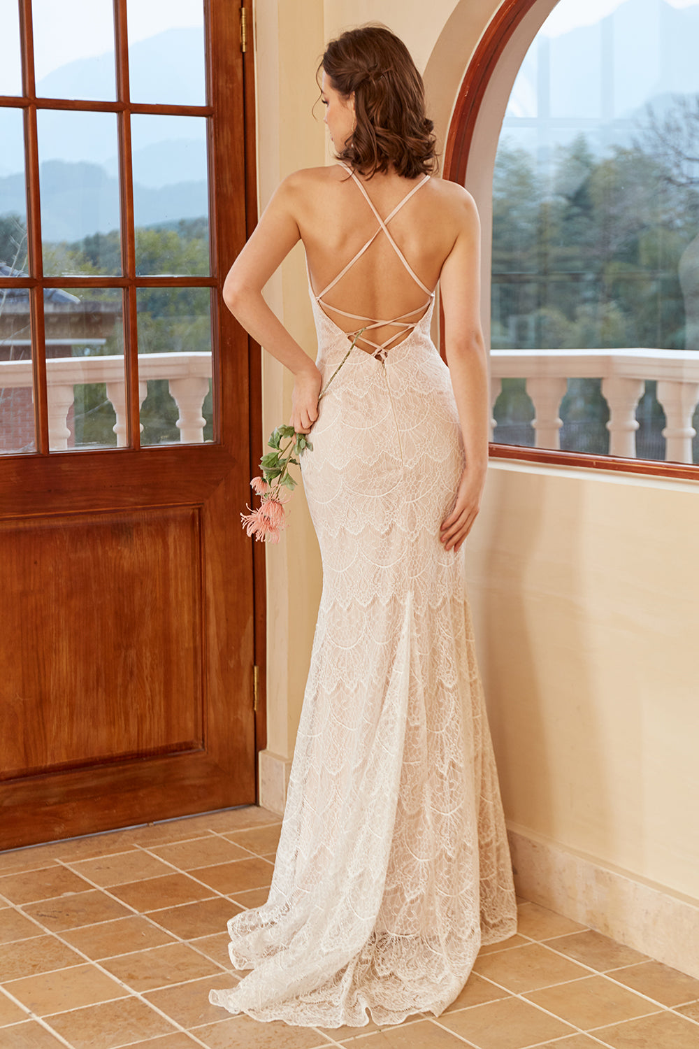 Mermaid Halter Robe de mariée en dentelle blanche avec sweep train