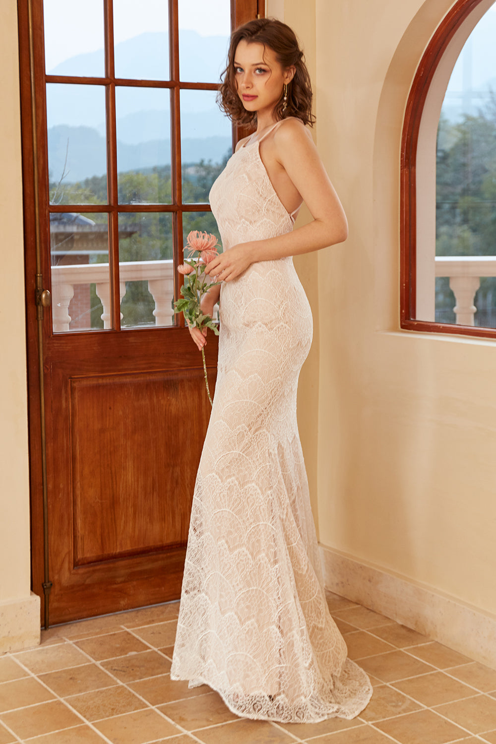 Mermaid Halter Robe de mariée en dentelle blanche avec sweep train