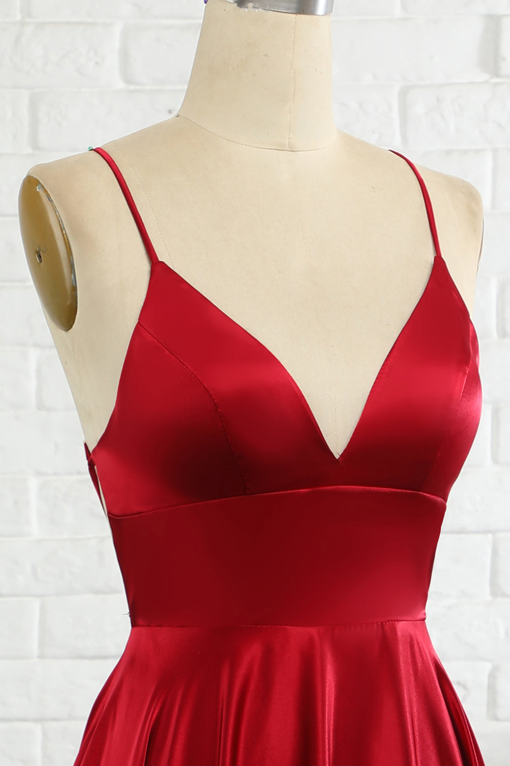 Simple A Line Spaghetti Straps Burgundy Long Prom Robe avec Cirss Cross Back