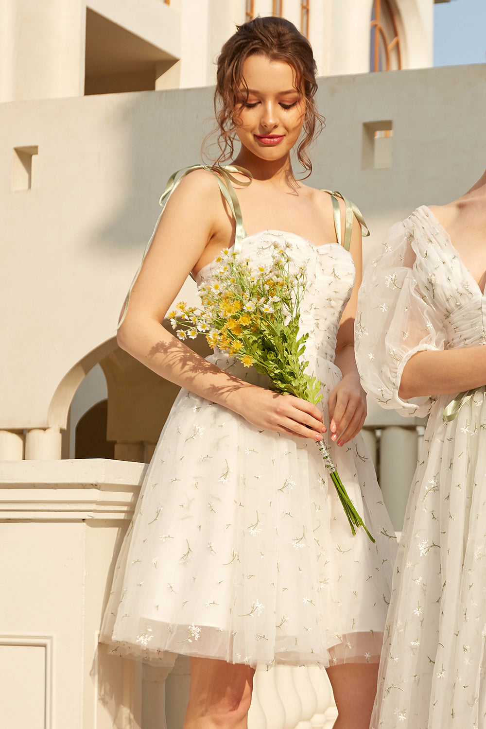 Élégantes Spaghetti Straps Blanche Robe de cocktail avec Broderie