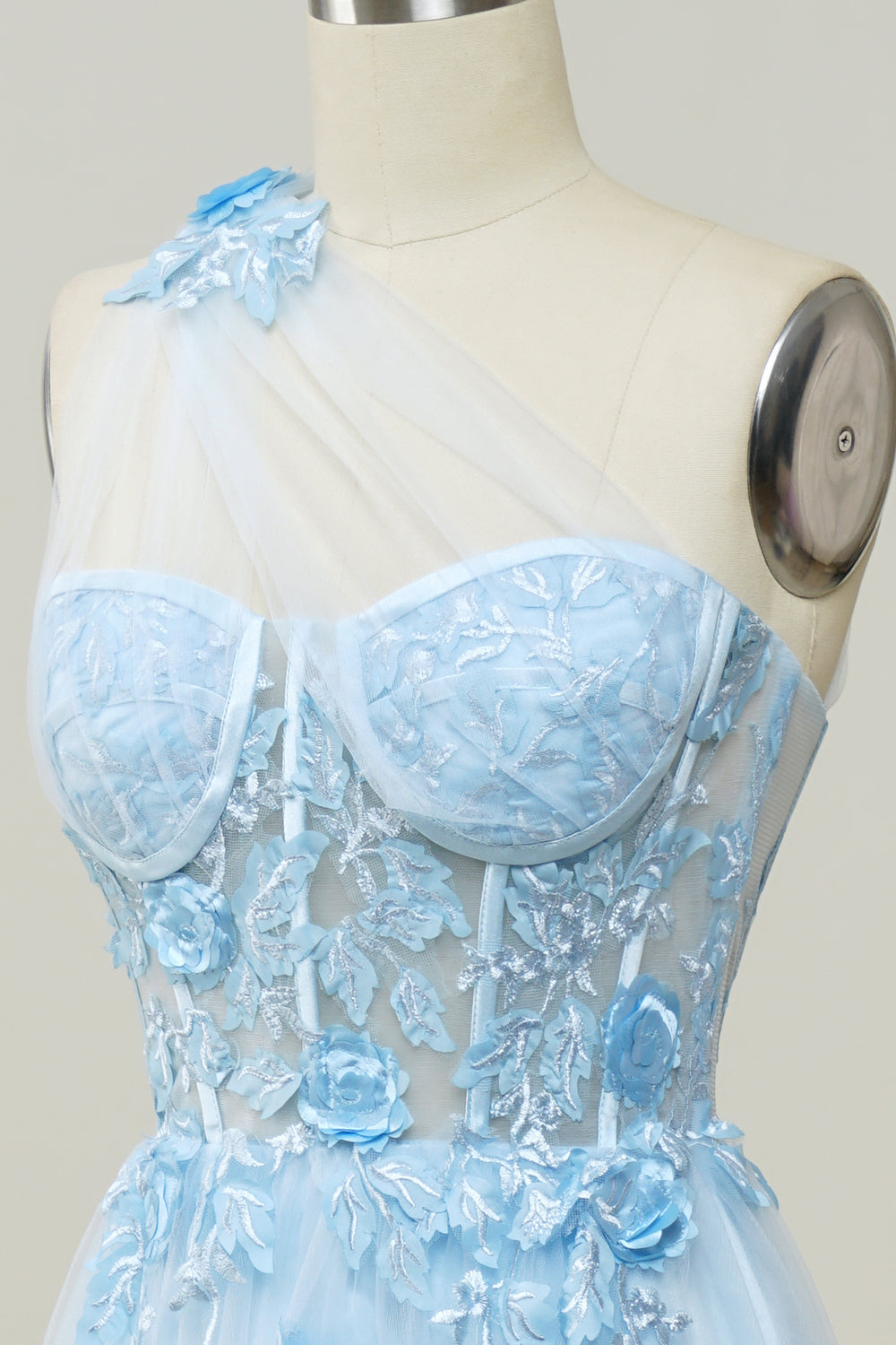 Une robe de bal longue Line One Shoulder Sky Blue avec appliques