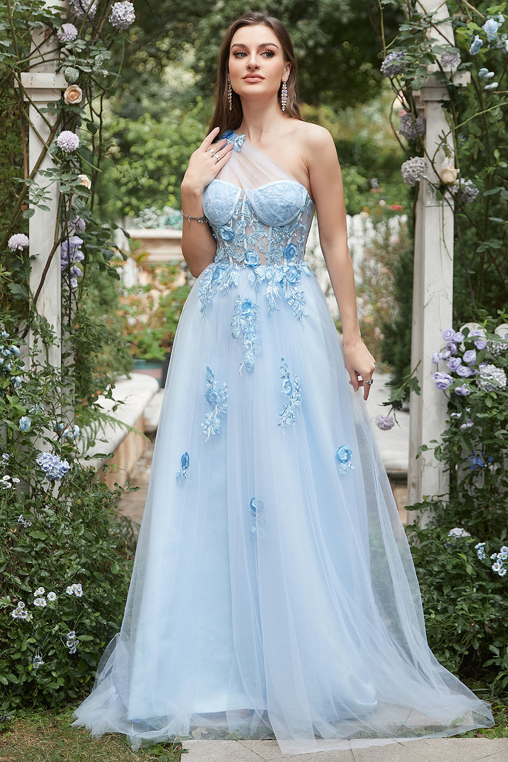 Robe de bal longue à une épaule bleu ciel avec appliques