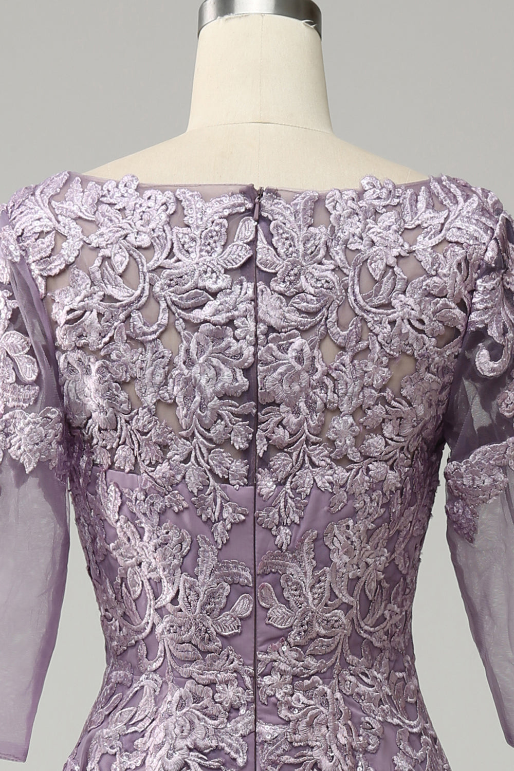 Robe de mère de mariée en mousseline de soie violette grise avec dentelle