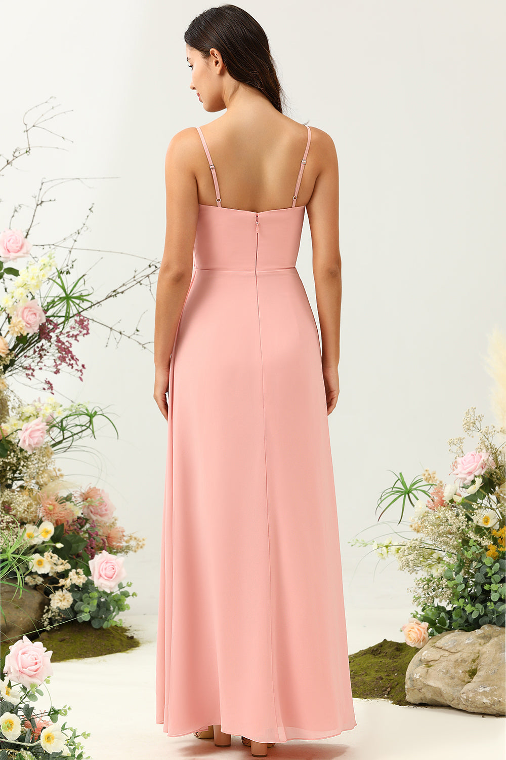 Une ligne de bretelles spaghetti Blush Robe de demoiselle d’honneur longue avec front fendu