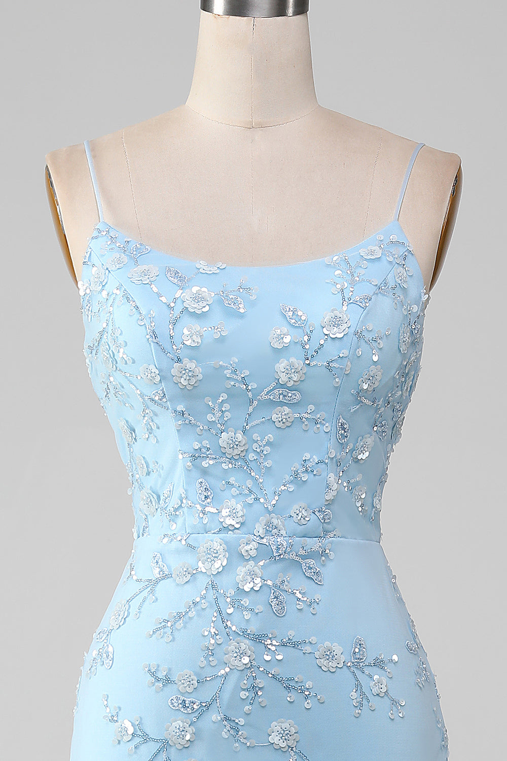 Robe longue longue sirène perlée bleu clair scintillant