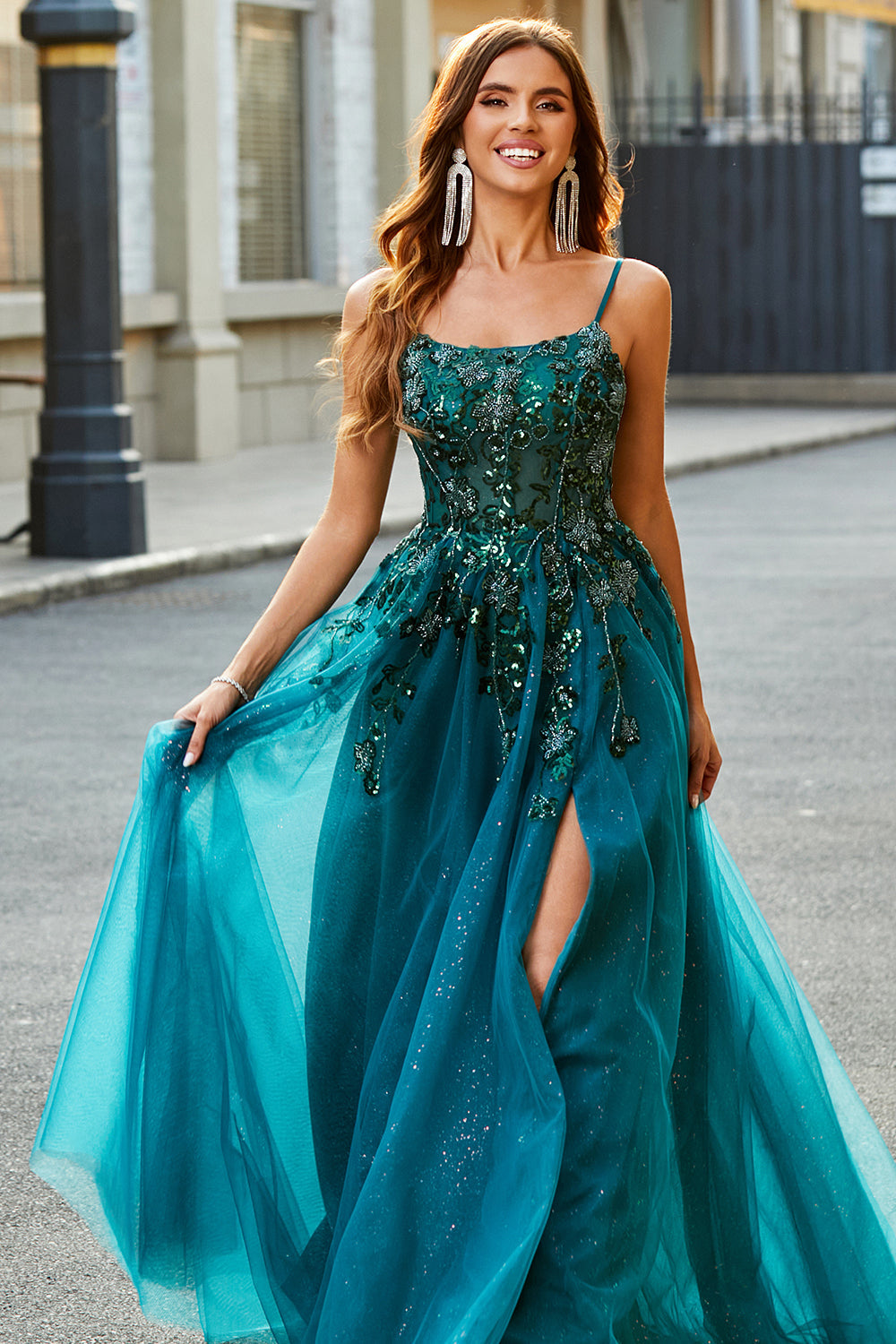 Magnifique une ligne Spaghetti Bretelles Vert Foncé Longue Robe De soirée Avec Appliques