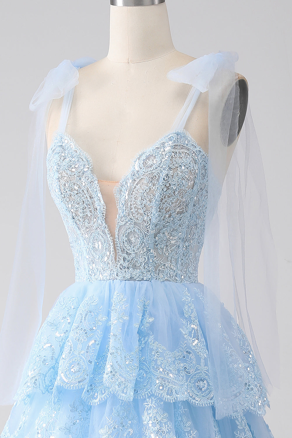 Bleu clair chérie noeud papillon bretelles à plusieurs niveaux Tulle Sequin robe de soirée avec Appliques
