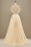 Jaune longue robe de bal avec appliques