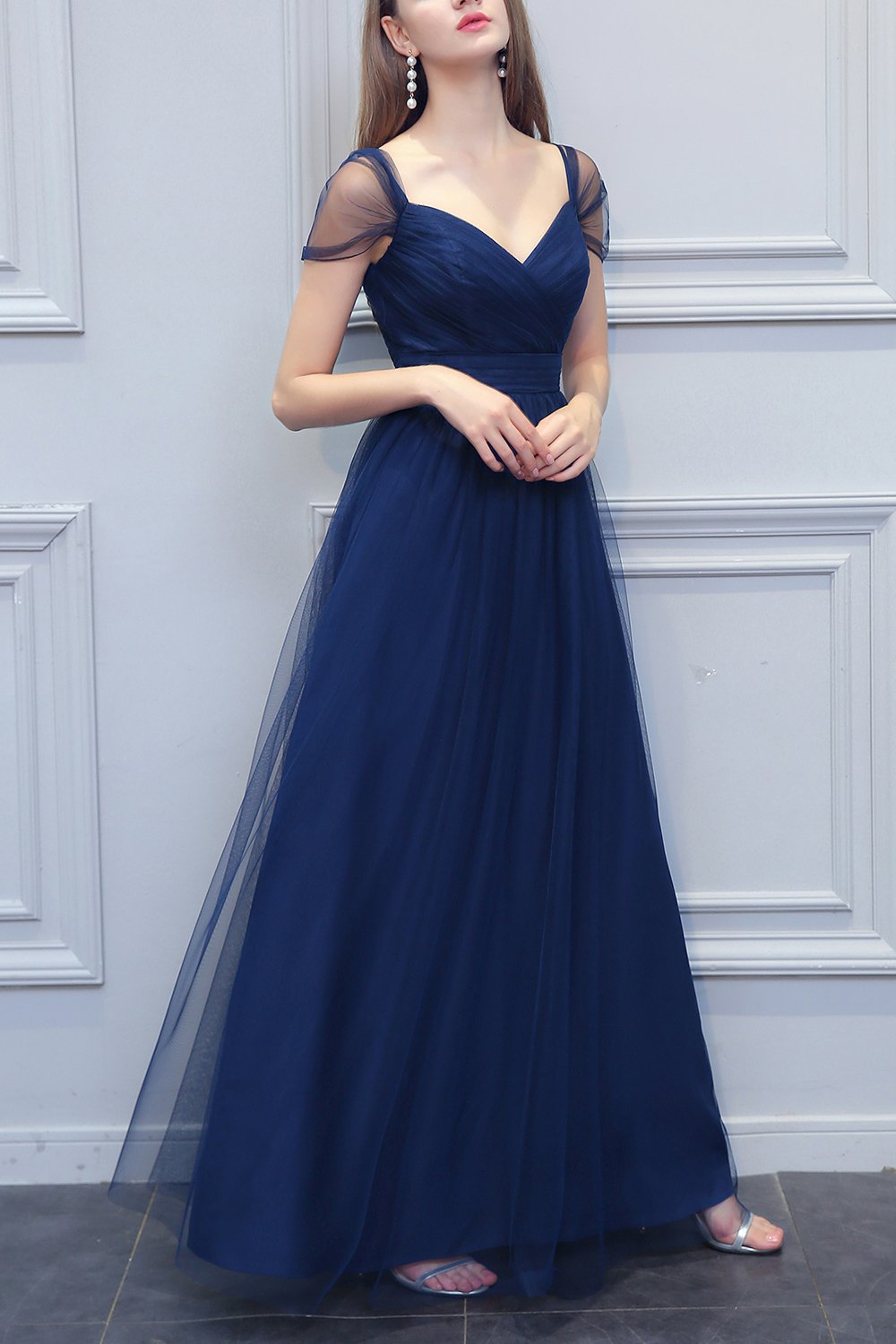 Une ligne longue Tulle robe de demoiselle d'honneur encolure en V