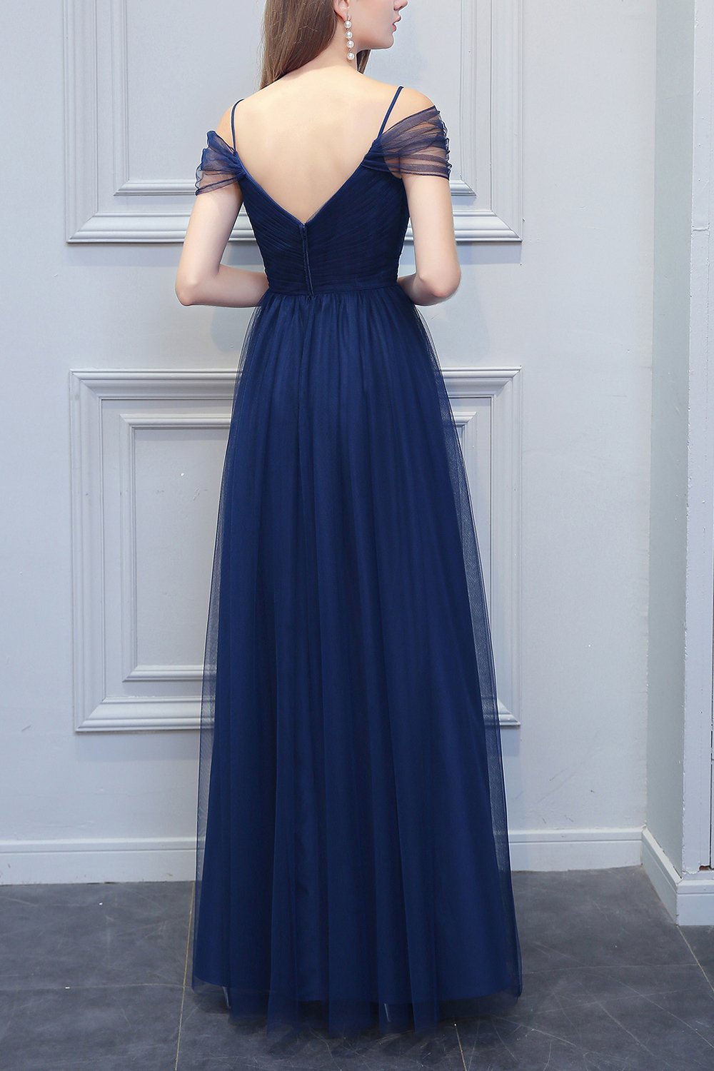 Une ligne longue Tulle robe de demoiselle d'honneur encolure en V
