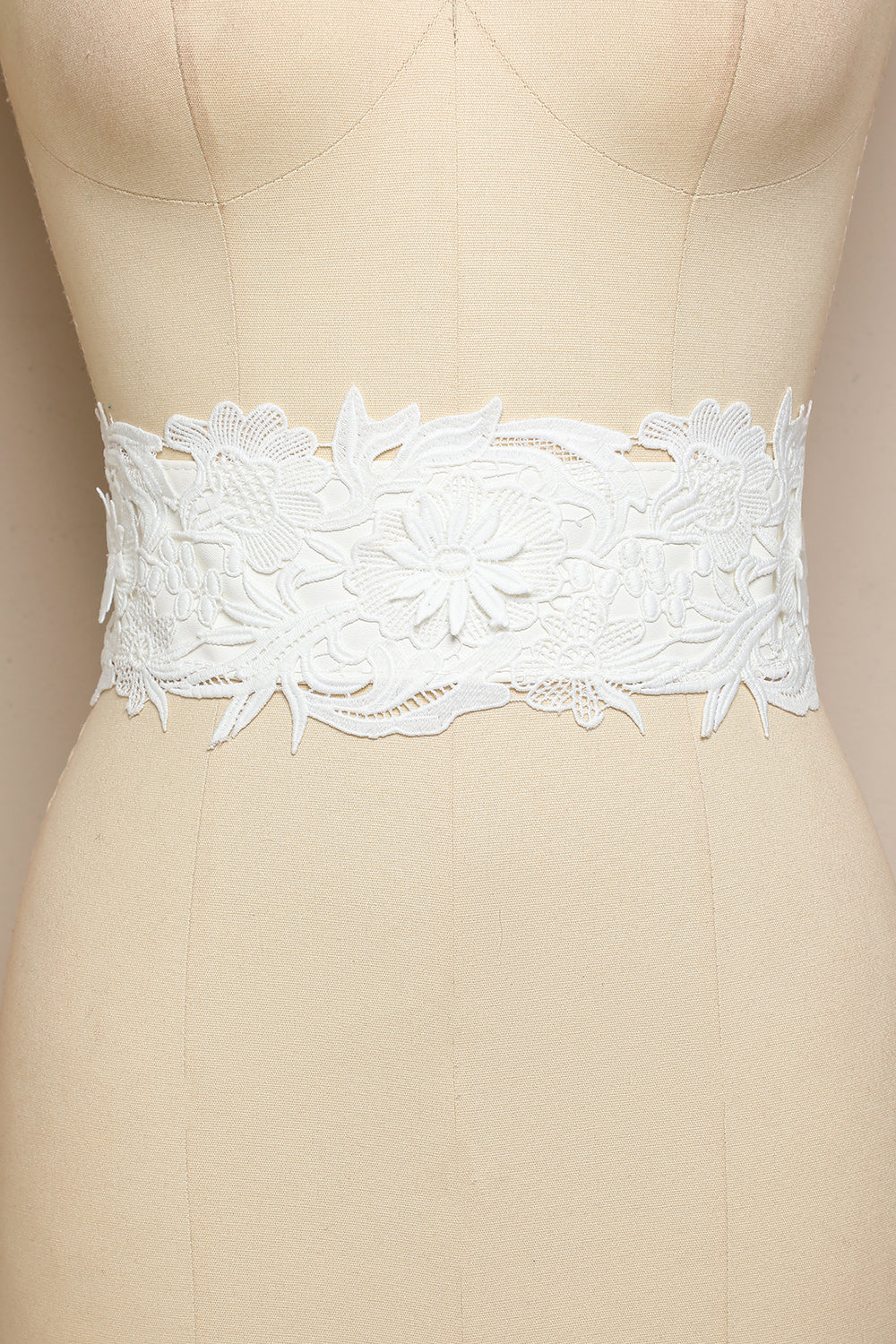 Ceinture élégante avec appliques