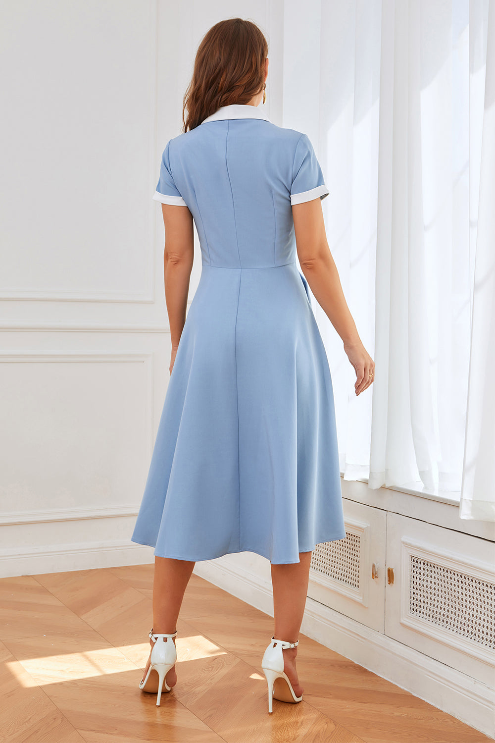 Robe swing bleue des années 1950 avec poches