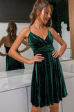 Bretelles spaghetti vert foncé velours robe de soirée courte