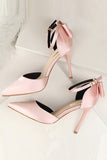 Talons de bal en satin de Bourgogne avec nœud papillon