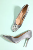 Talon aiguille gris