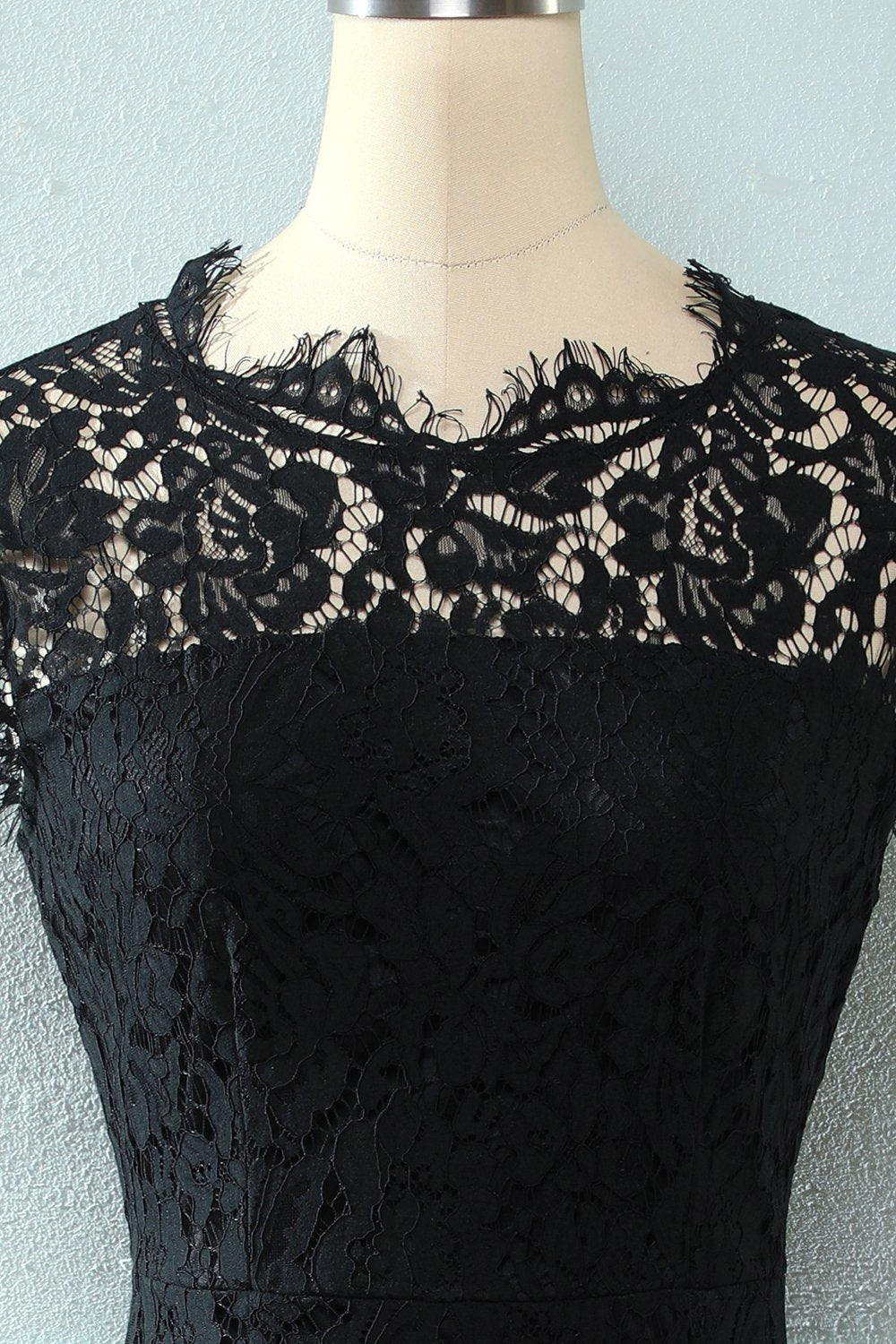 Robe en dentelle Black Bodycon