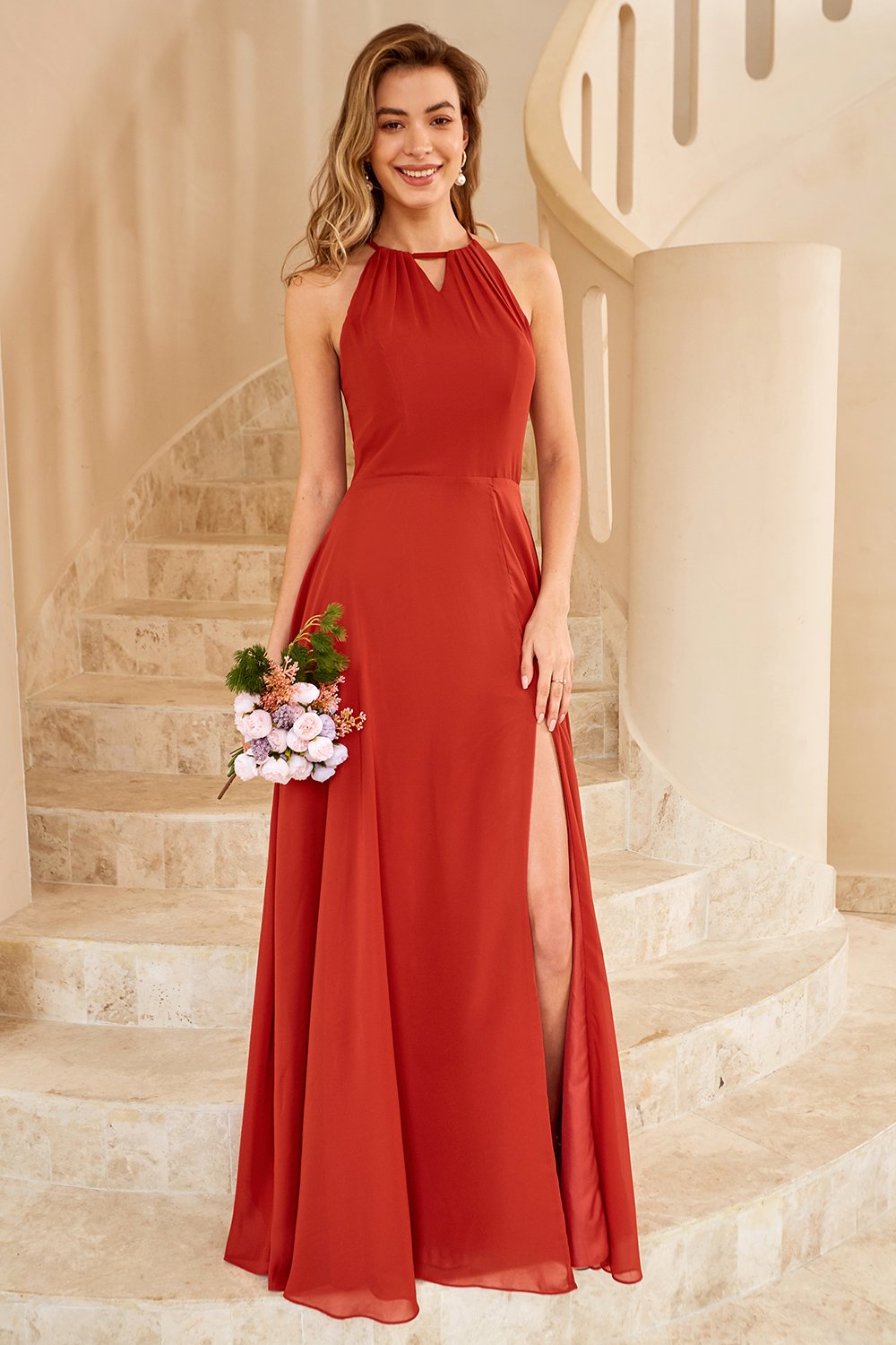 Robe de demoiselle d’honneur en mousseline longue bleu ciel avec fente