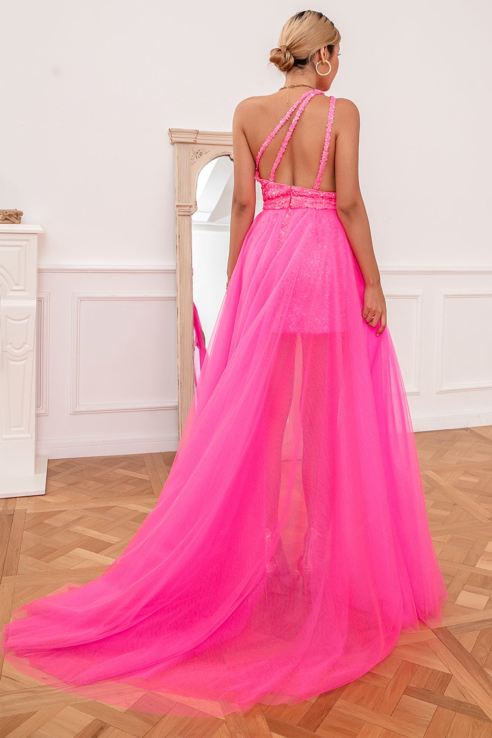 Robe de bal de train de train rose chaud
