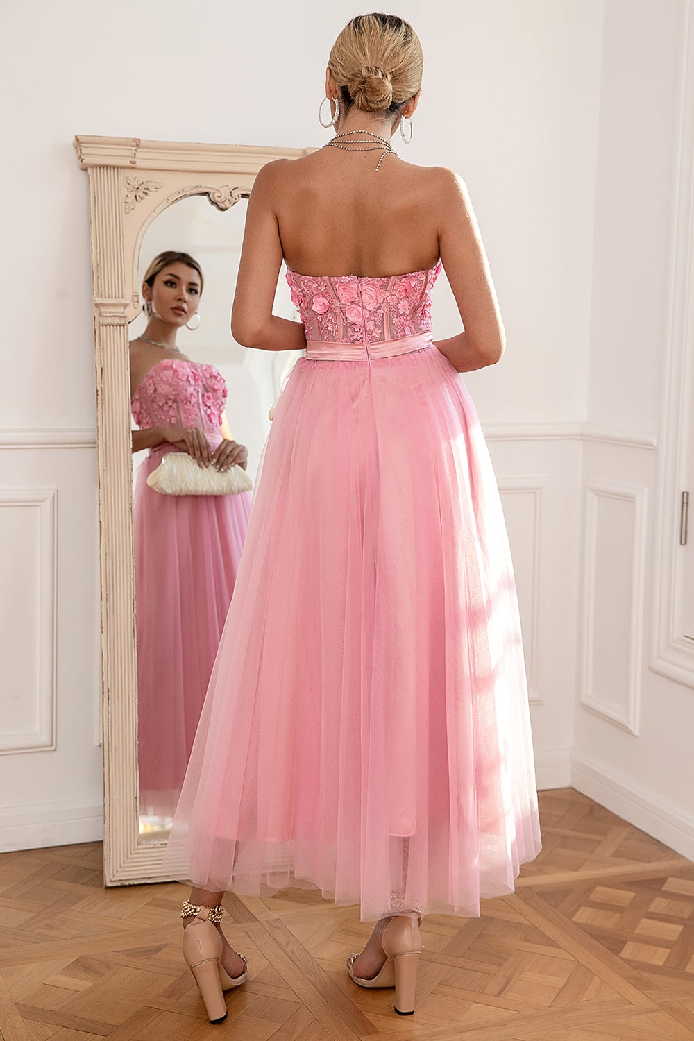 Magnifique robe de bal rose bustier A Line avec appliques