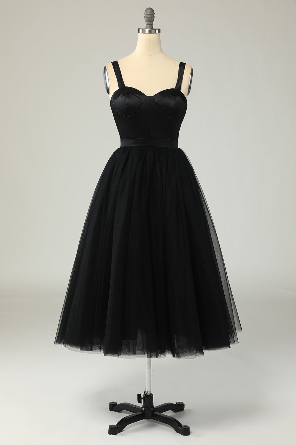Robe de cocktail en tulle bleu ciel