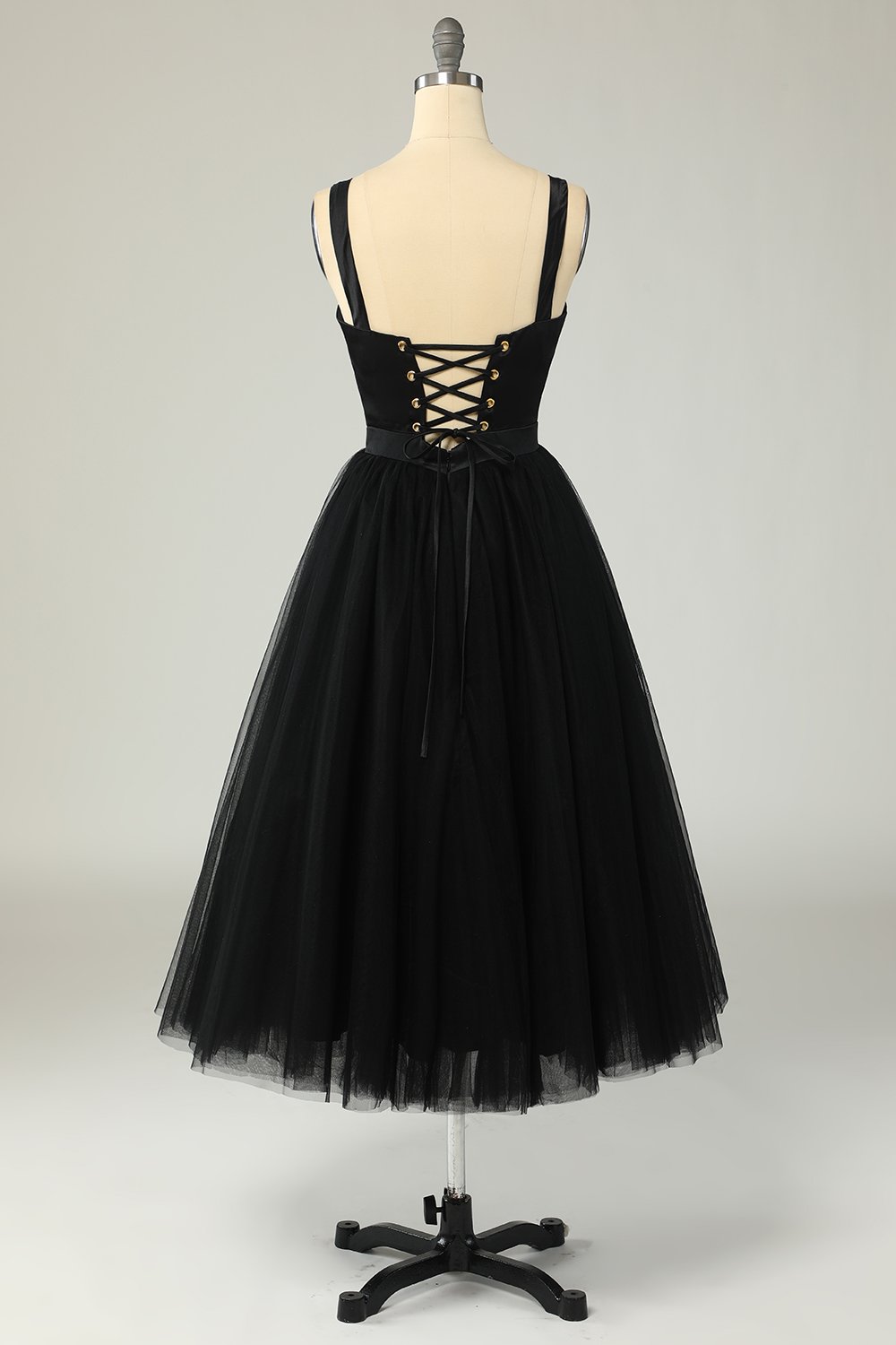 Robe de cocktail en tulle bleu ciel