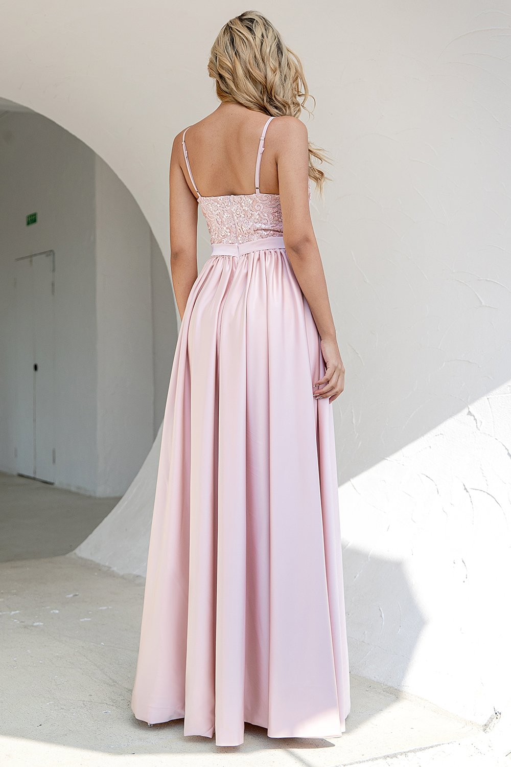 Blush Sequins Robe de bal avec fente
