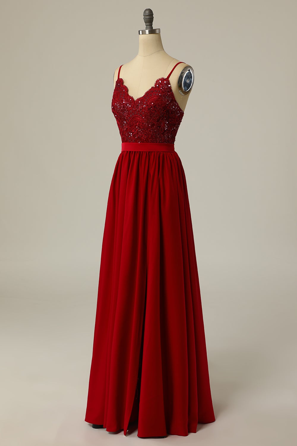 Robe de bal longue bordeaux avec dentelle perlée