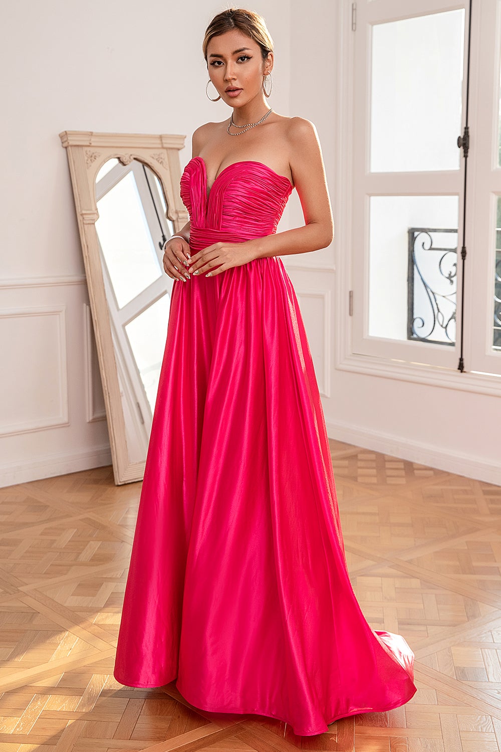 Robe de bal sans bretelles Fuchsia avec fente