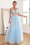 Robe de bal en tulle bleu ciel à pois