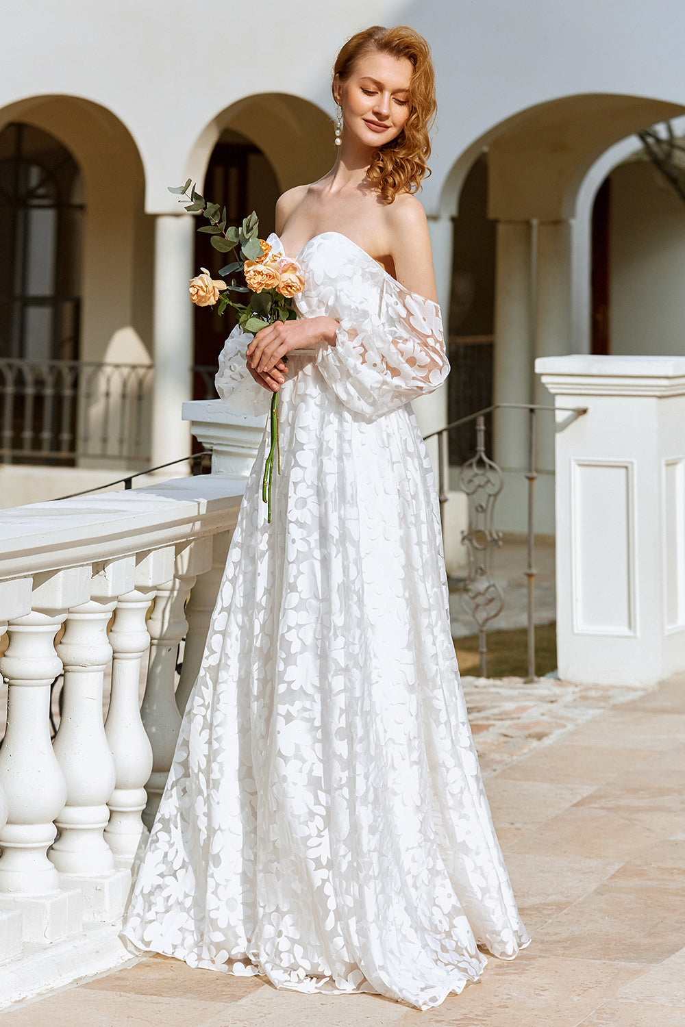 Robe de mariée en organza blanc sur épaule