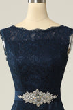 Robe mère fourreau en dentelle marine