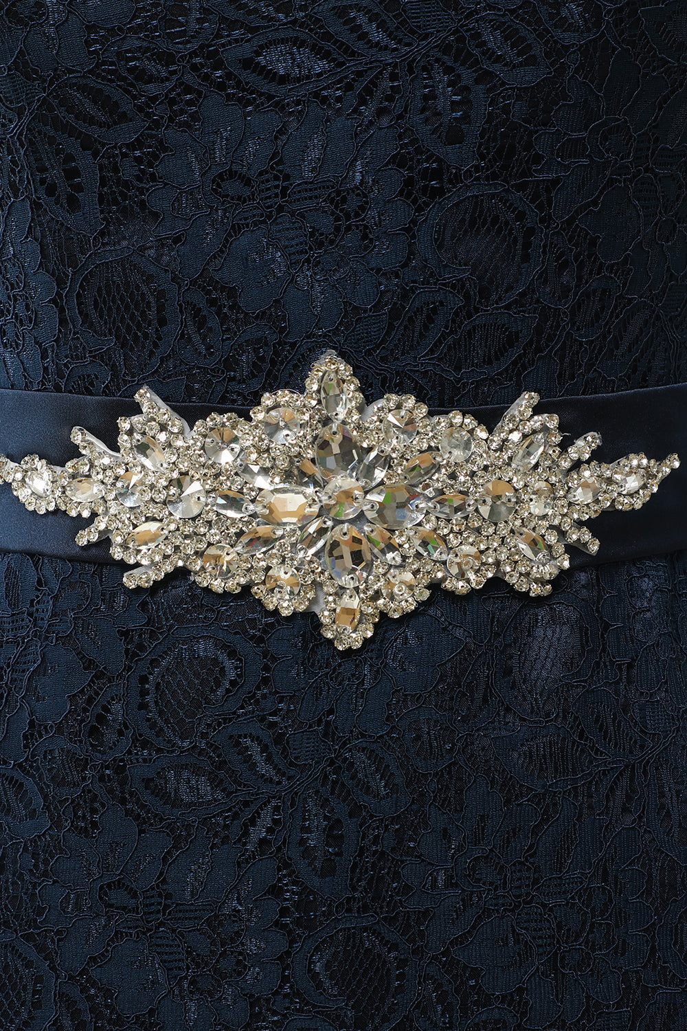 Robe mère fourreau en dentelle marine