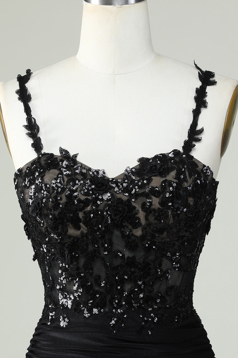 Fourreau Bretelles Spaghetti Robe de Cocktail Courte Noire avec Appliques