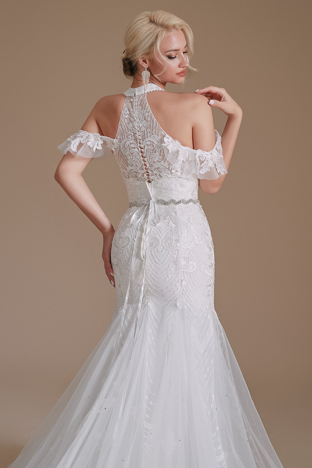 Robe de mariée Blanche Mermaid Halter Sweep Train avec dentelle