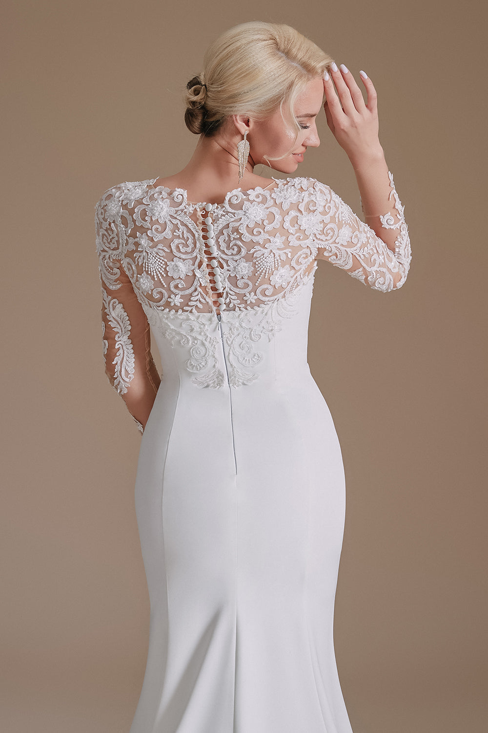 White Mermaid Manches Longues Sweep Train Robe de mariée avec dentelle