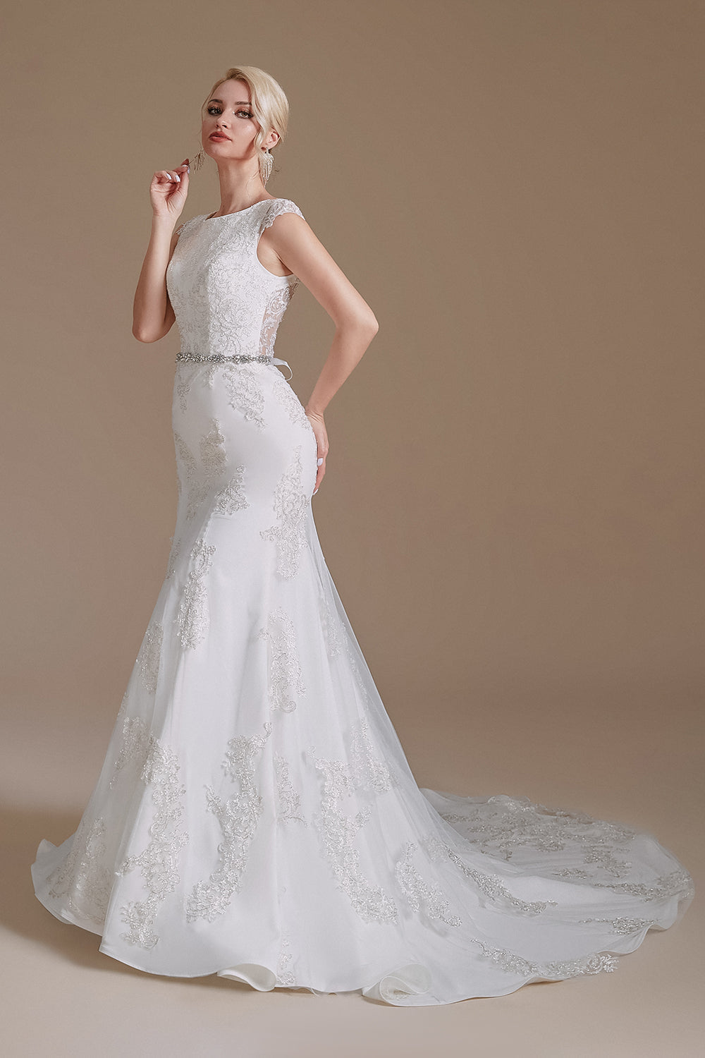 Casquette de sirène blanche Manches Robe de mariée avec dentelle
