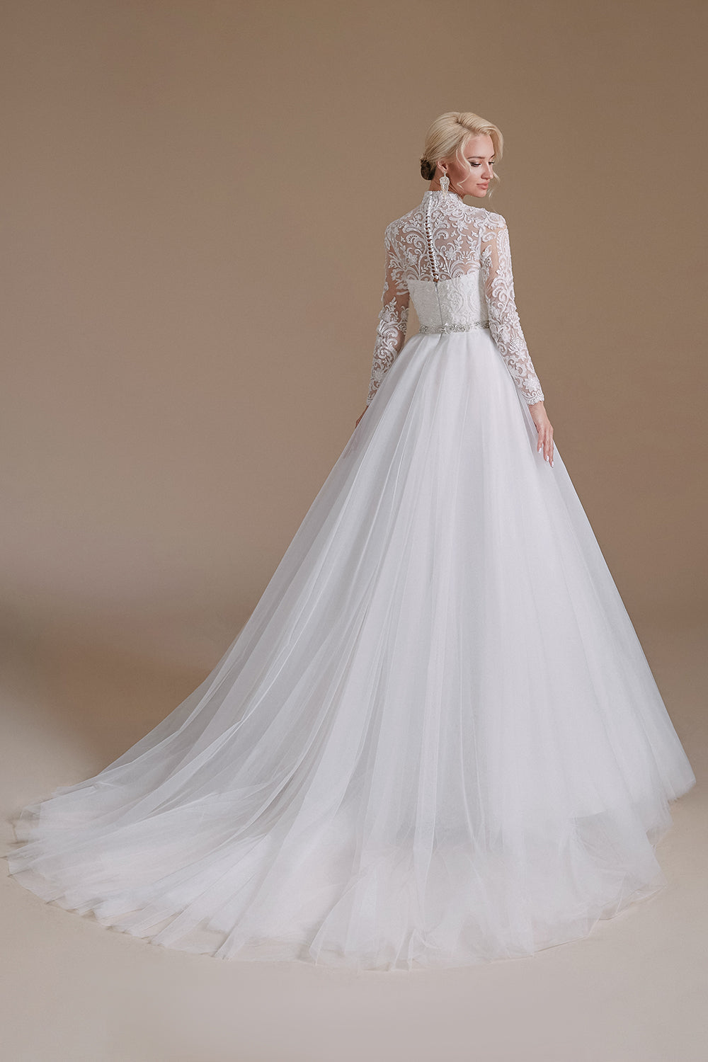 Blanc A-Line Col Haut Manches Manches Longues Robe de Mariée avec Dentelle